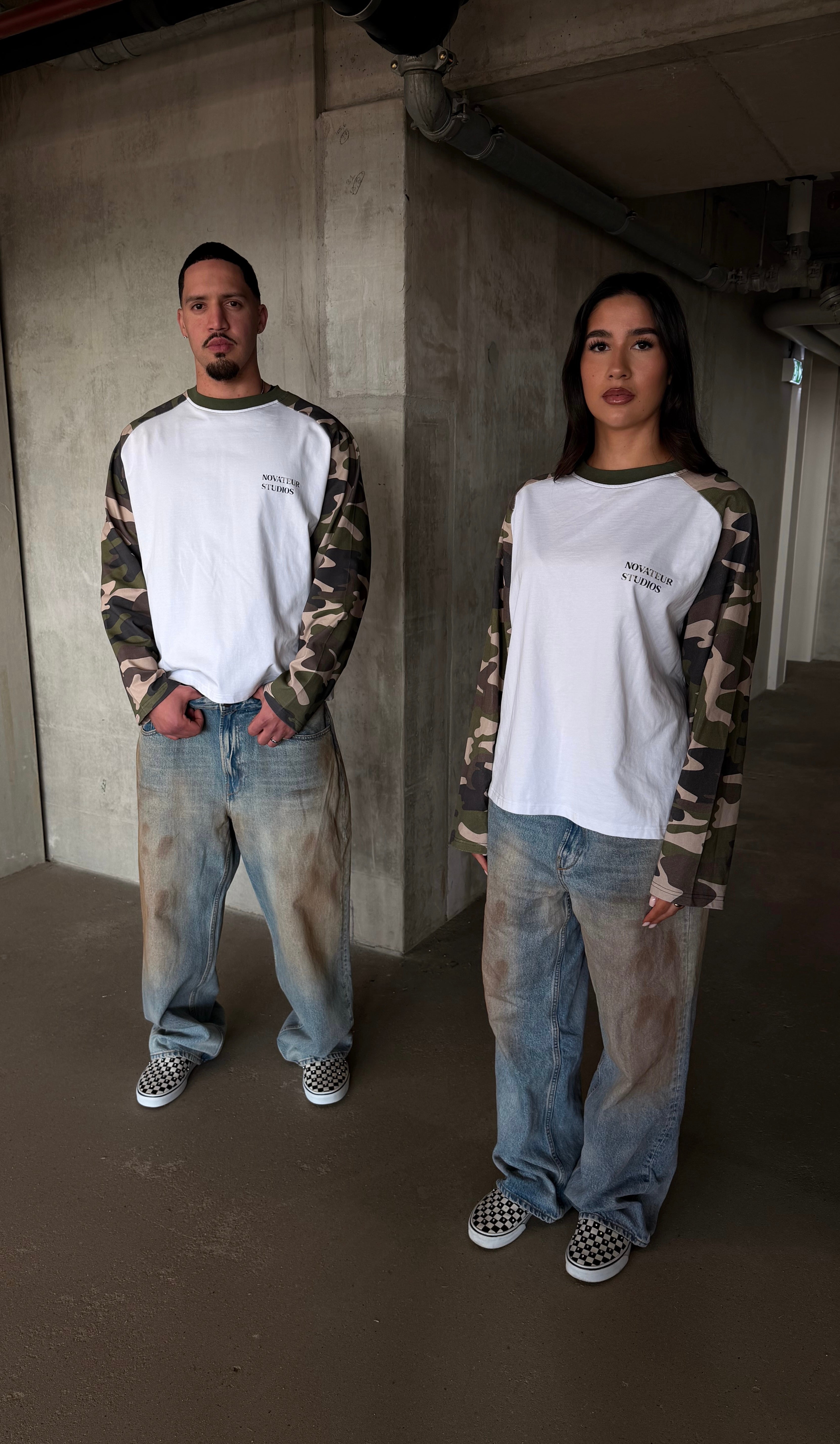 ZWEIFARBIGE CAMOUFLAGE LANGARM