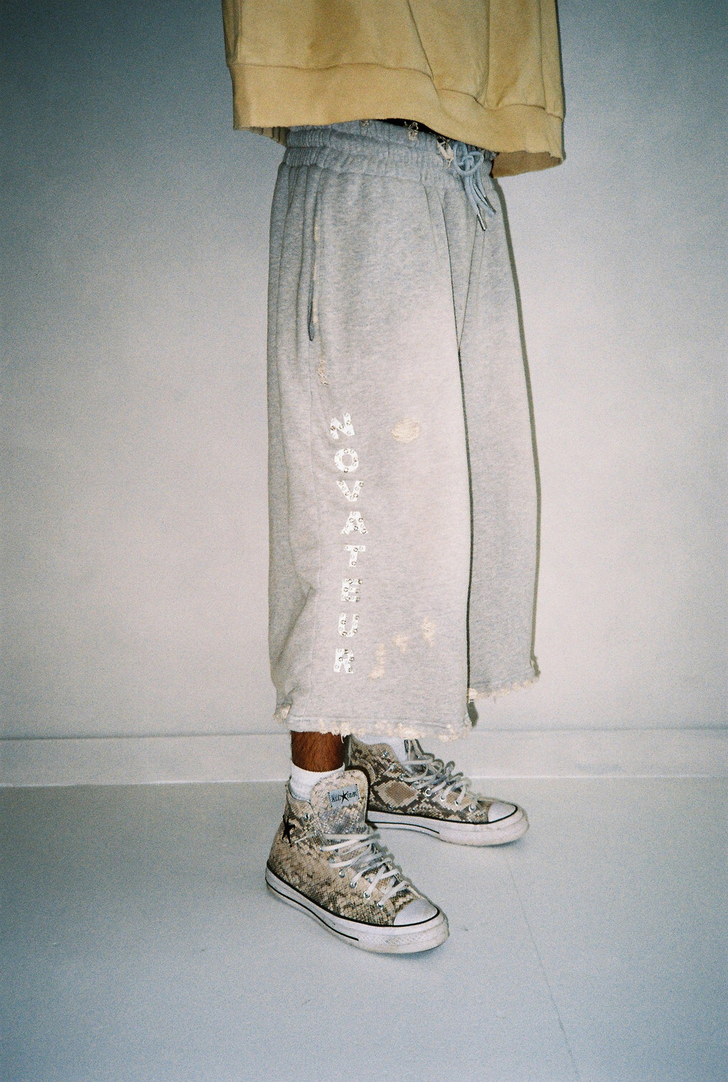 BAGGY SWEATSHORTS