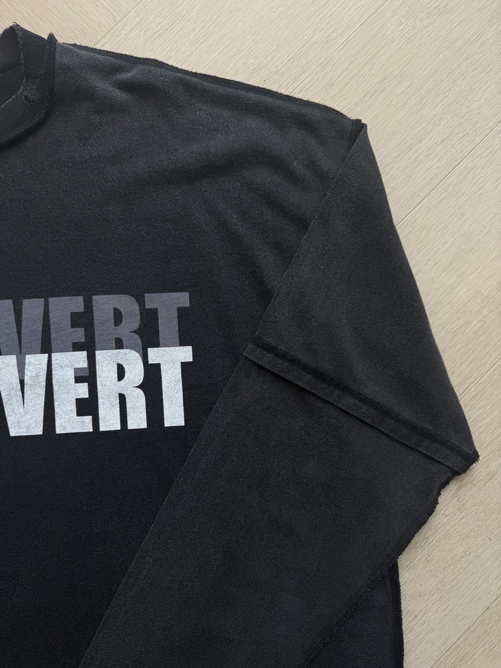 INTROVERT LONGSLEEVE